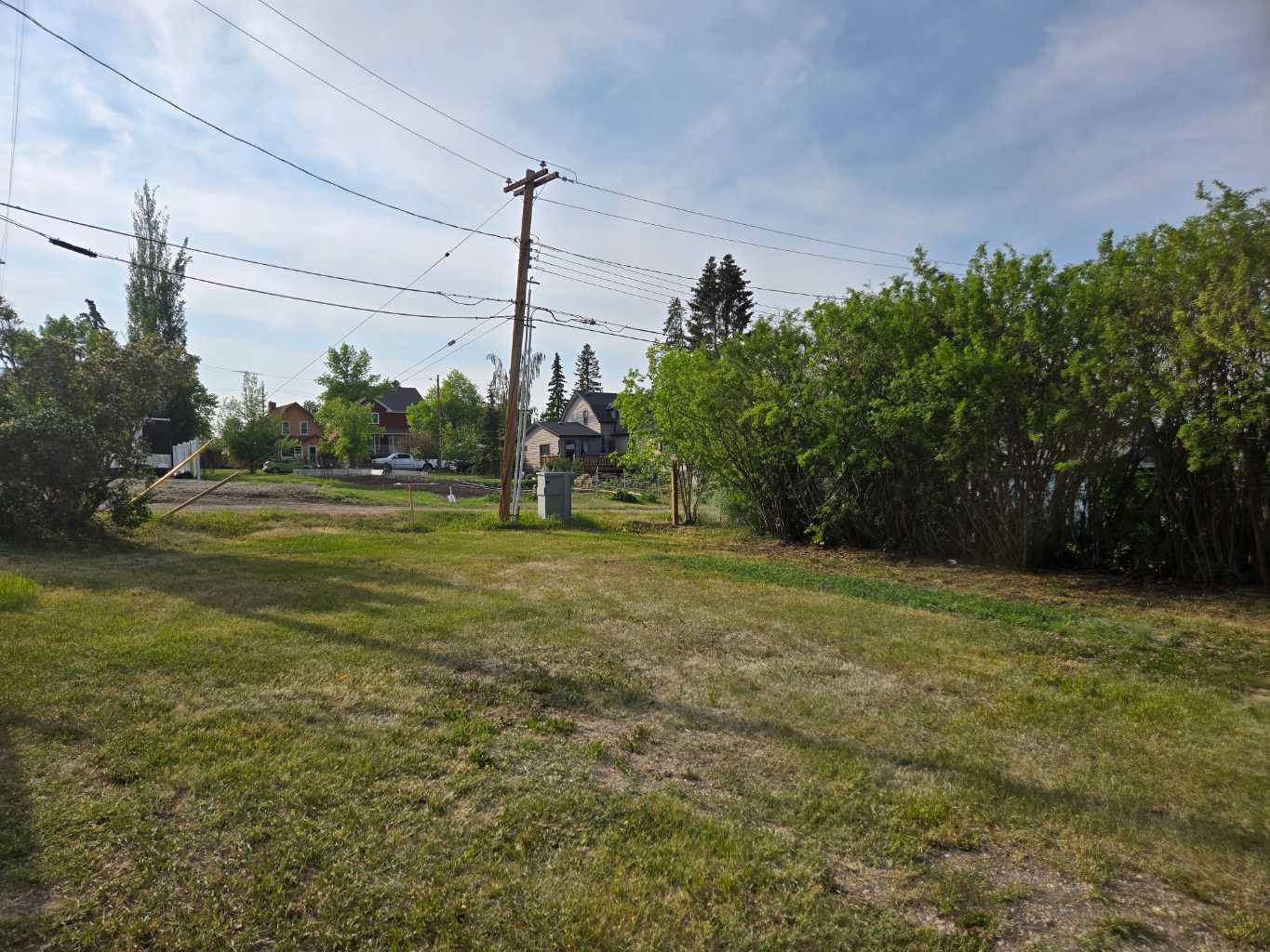 408 Arena Ave, Trochu, AB T0M 2C0