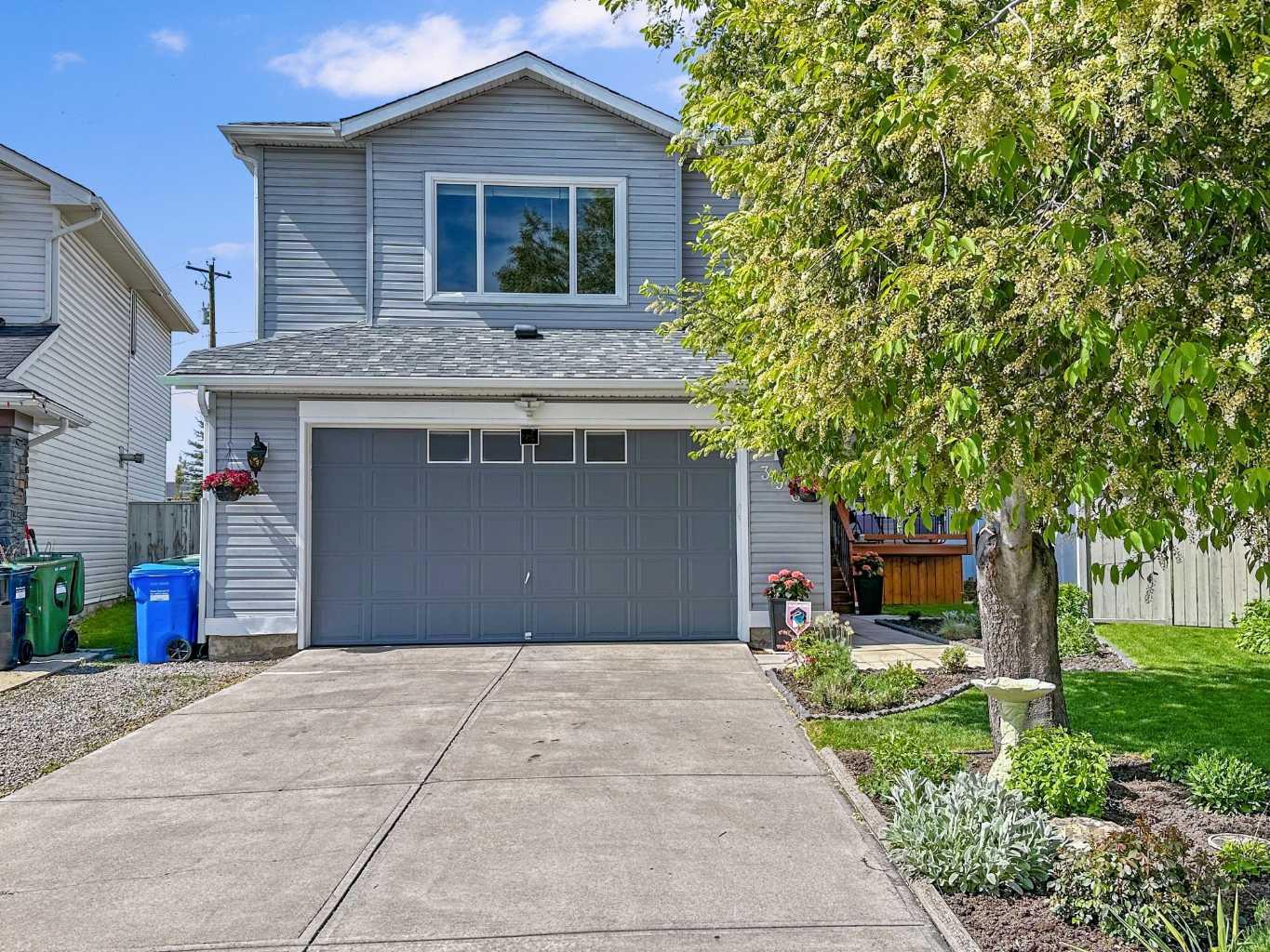 390 Somerside Park SW, Calgary, AB T2Y 3G7