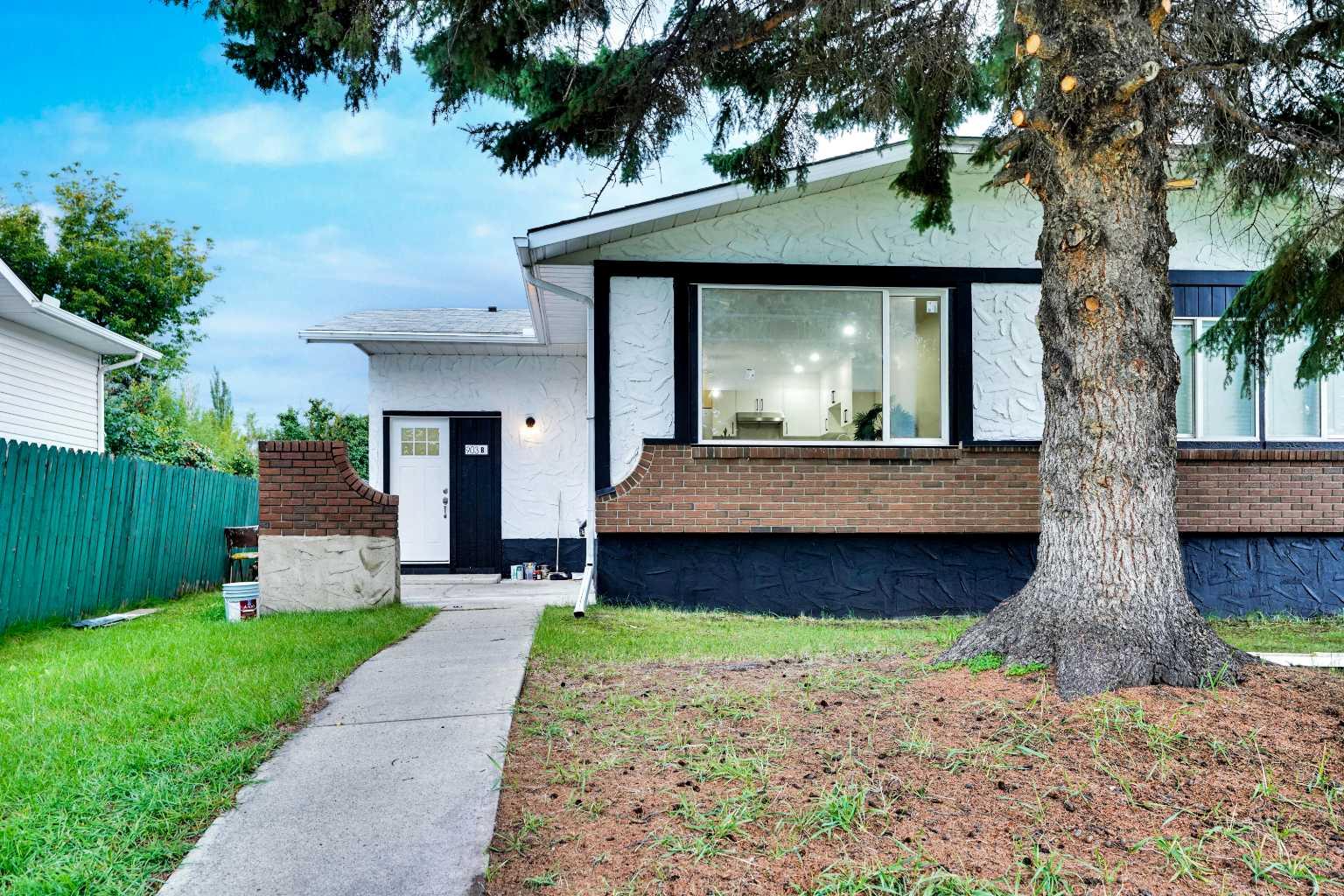 903 Queensland Dr SE #b, Calgary, AB T2J 5E5