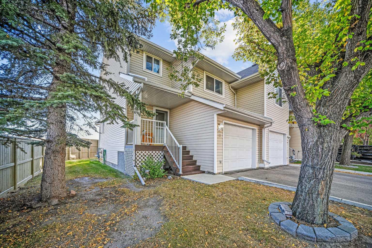 567 Edmonton Trail Ne Unit 12, Airdrie, AB T4B 2L4