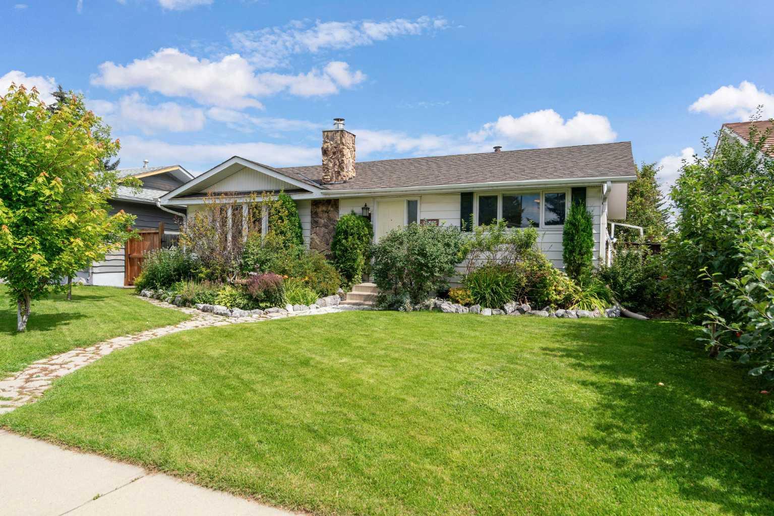 9940 Wilde Rd SE, Calgary, AB T2J 1G5