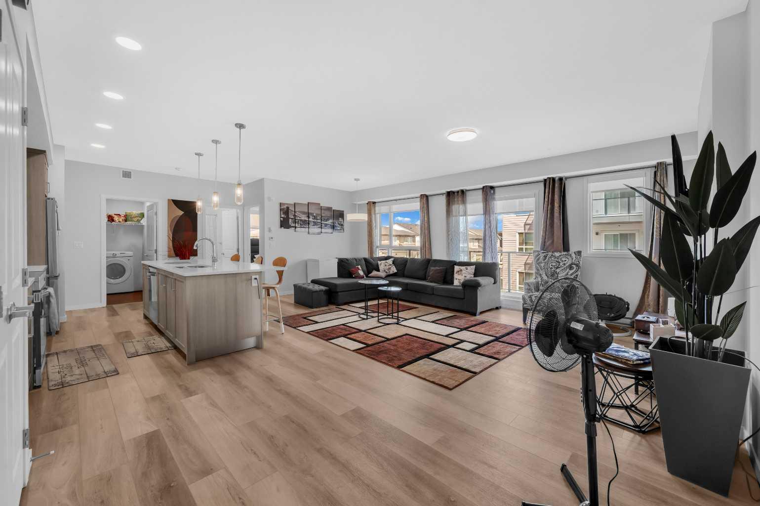 33 Carringham Gate Nw Unit 3204, Calgary, AB T3P 2H6