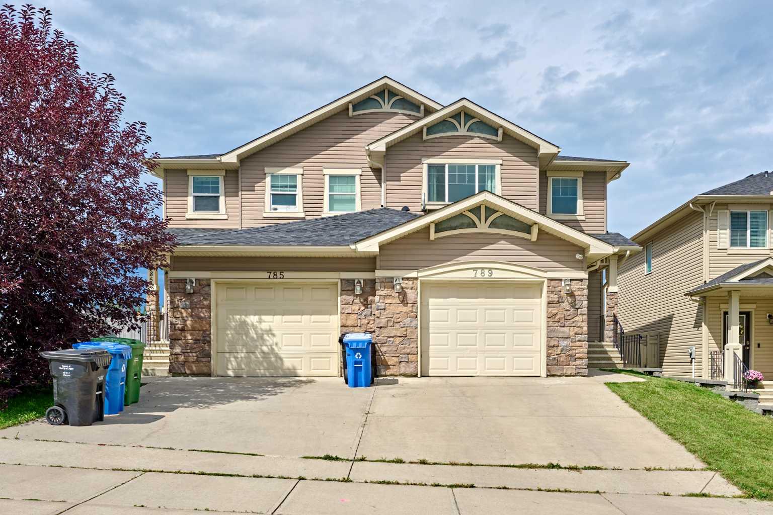 789 Panatella Blvd NW, Calgary, AB T3K 0N8