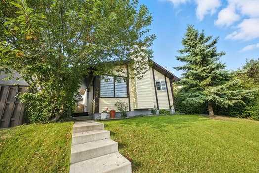 6336 Falton Rd NE, Calgary, AB T3J 1K3