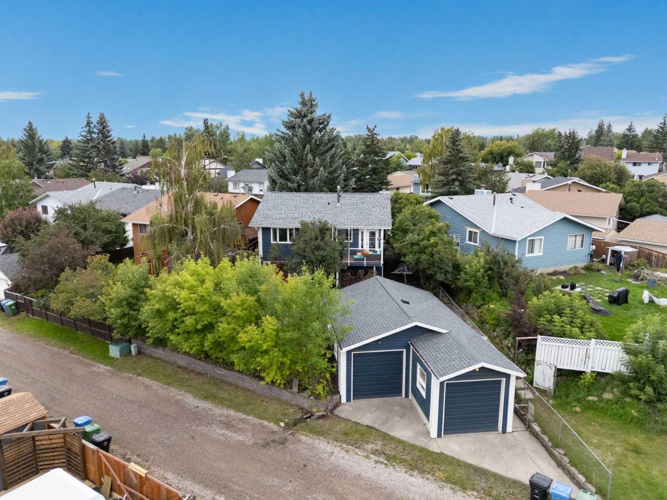 48 Shawcliffe Pl SW, Calgary, AB T2Y 1H5