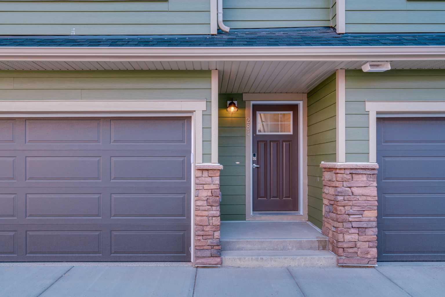 284 Cranbrook Sq SE, Calgary, AB T3M 3K8