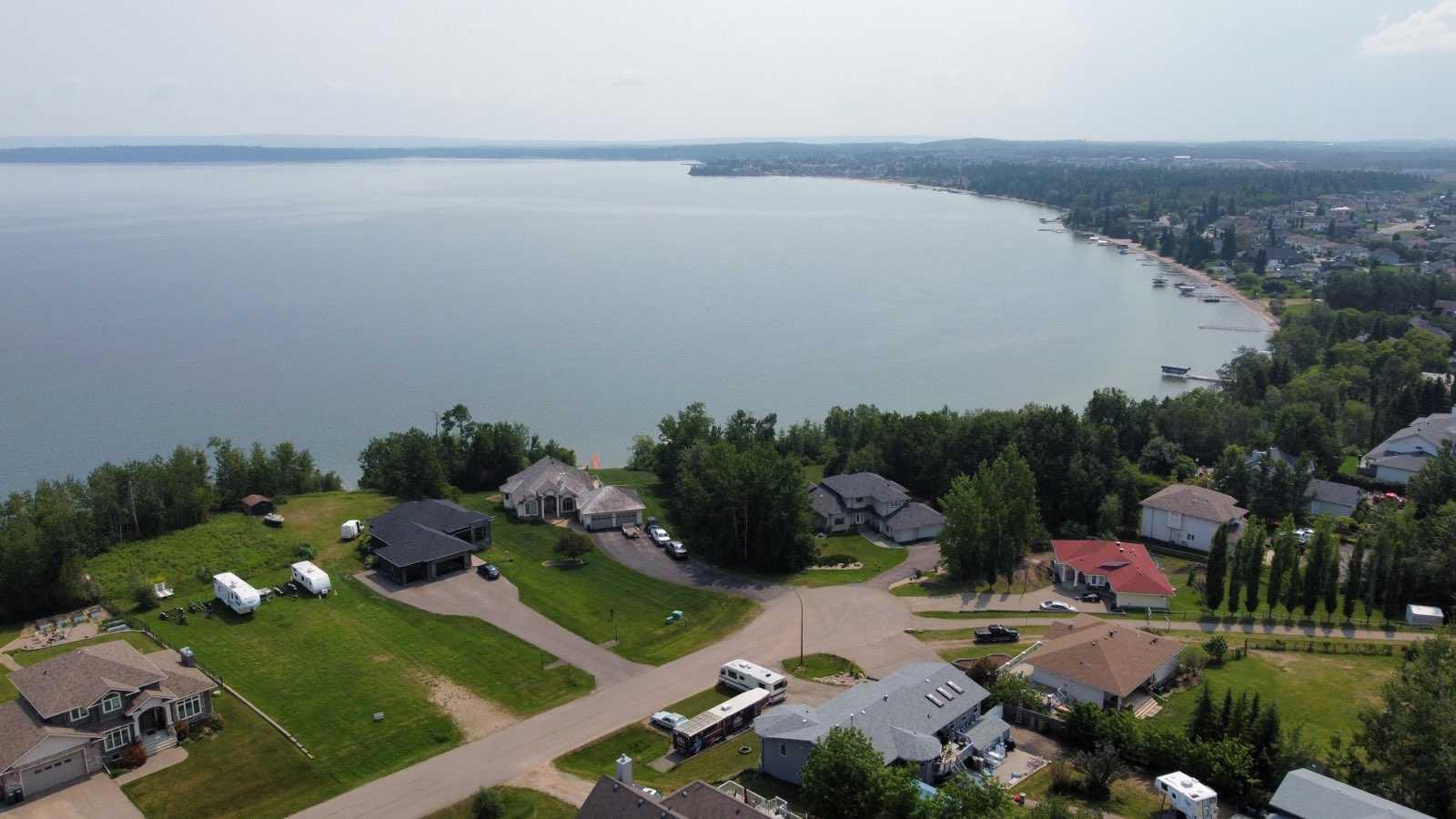 1310 Horseshoe Bay Ests, Cold Lake, AB T9M 1G8
