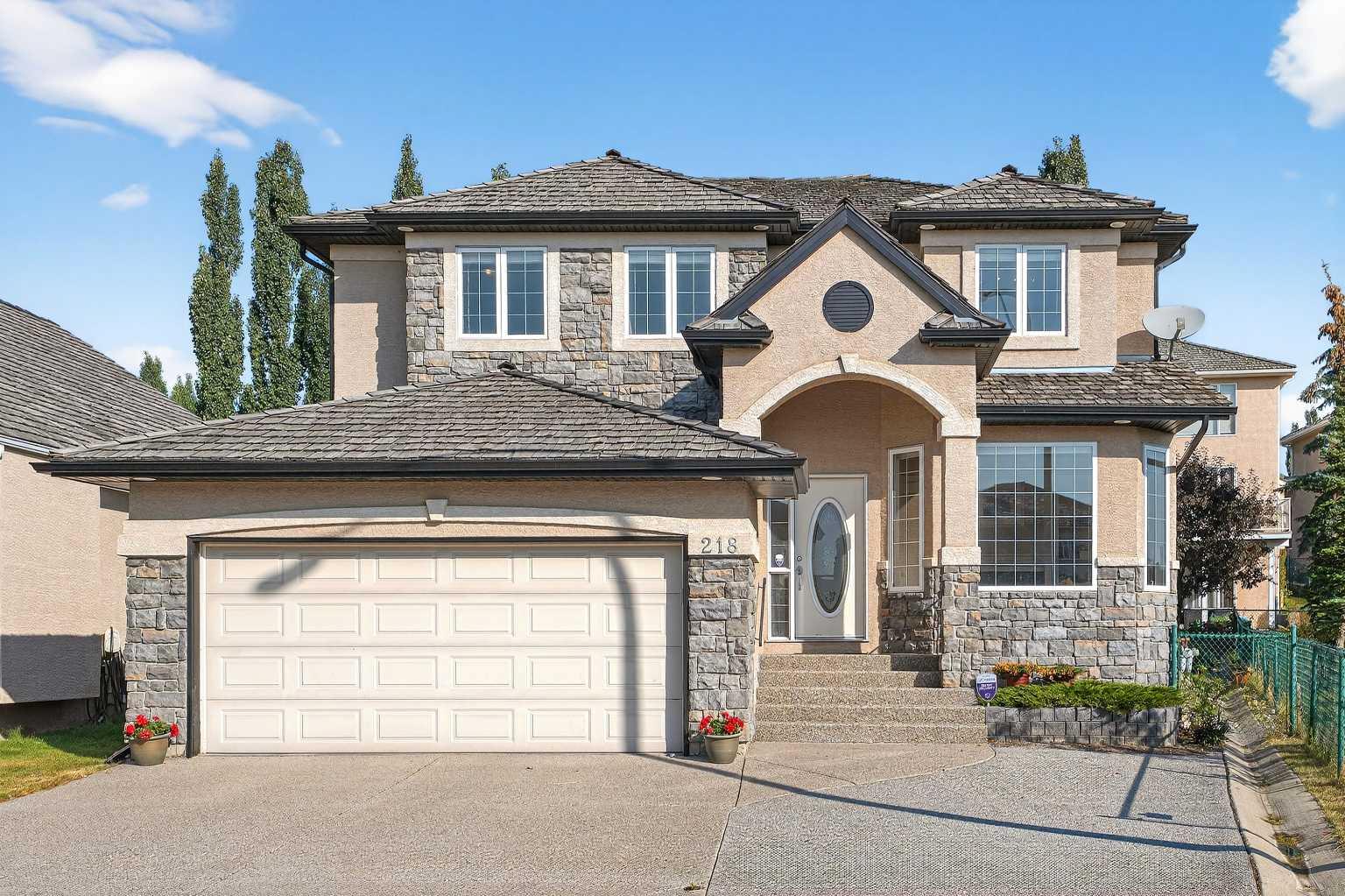 218 Royal Bay NW, Calgary, AB T3G 5J6