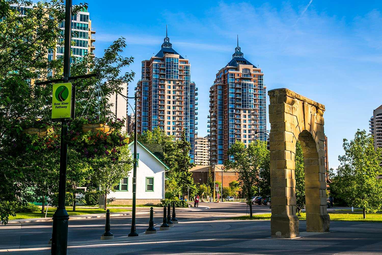 910 5 Avenue Sw Unit 804, Calgary, AB T2P 0C3