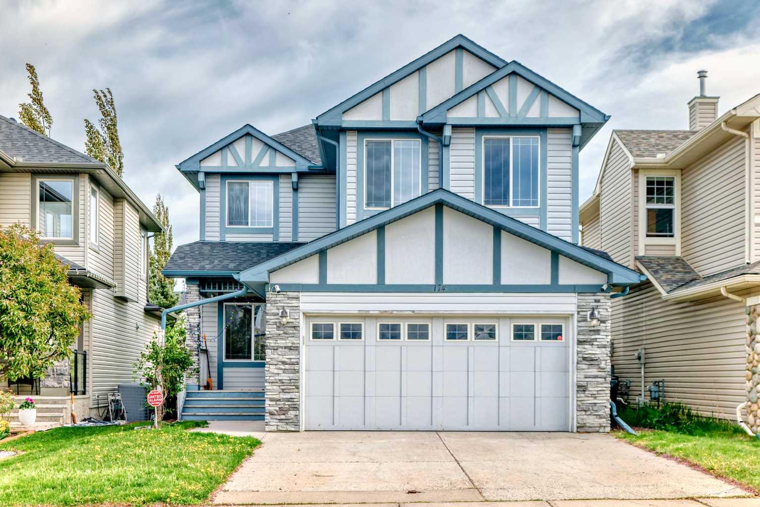 174 Brightonstone Lndg SE, Calgary, AB T2Z 4W3