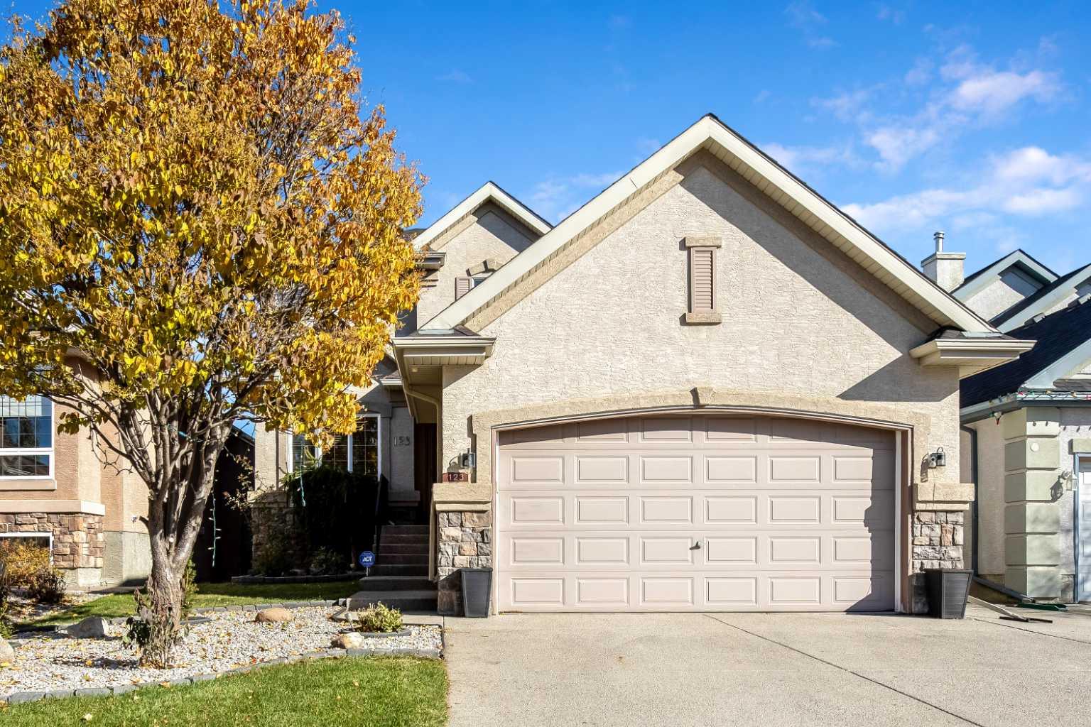 123 Cranwell Close SE, Calgary, AB T3M 1B1