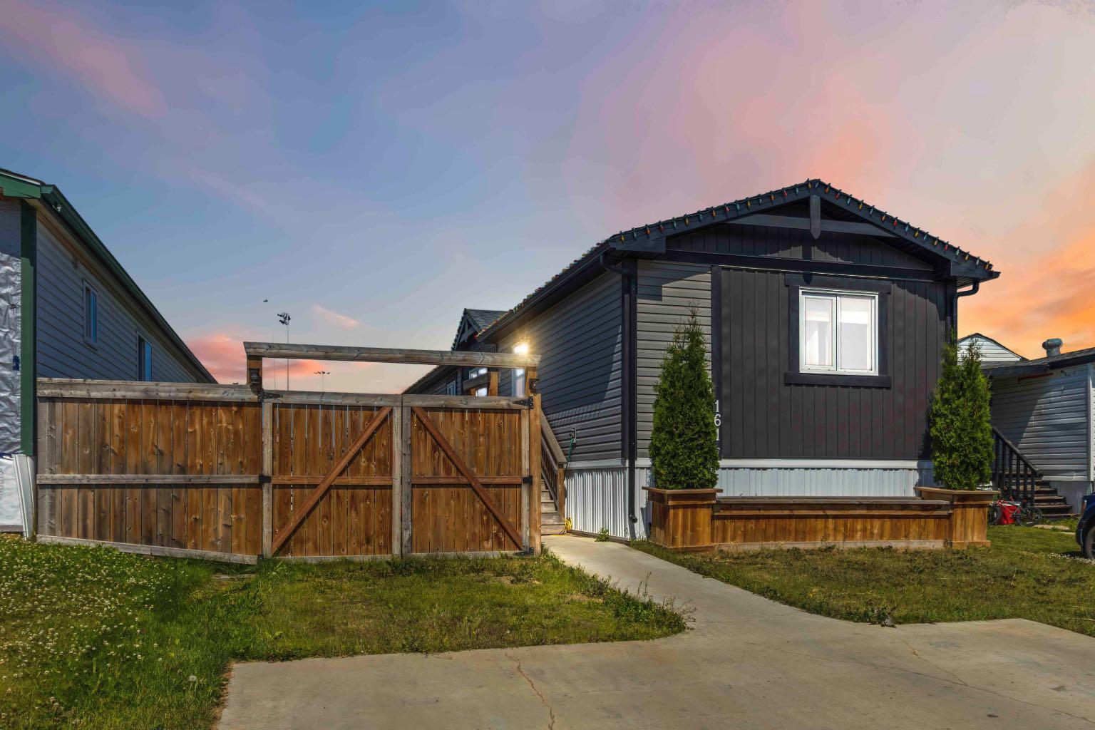 161 Card Cres, Fort Mcmurray, AB T9K 2H6