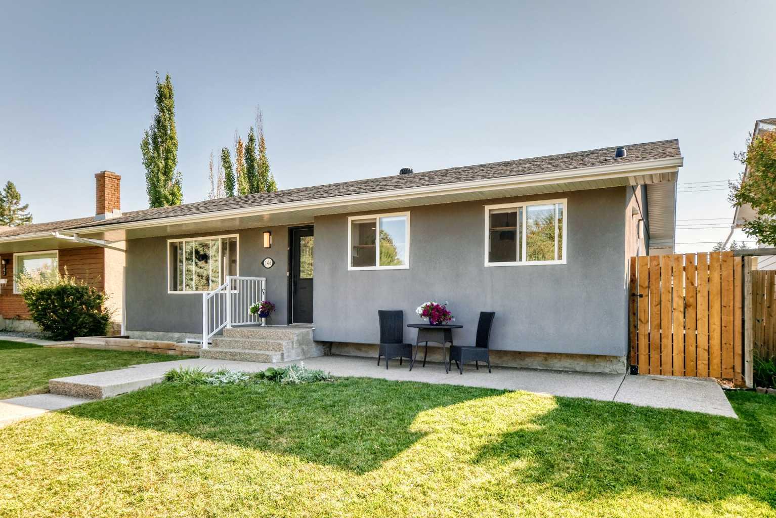 146 Lake Sylvan Close SE, Calgary, AB T2J 3E6