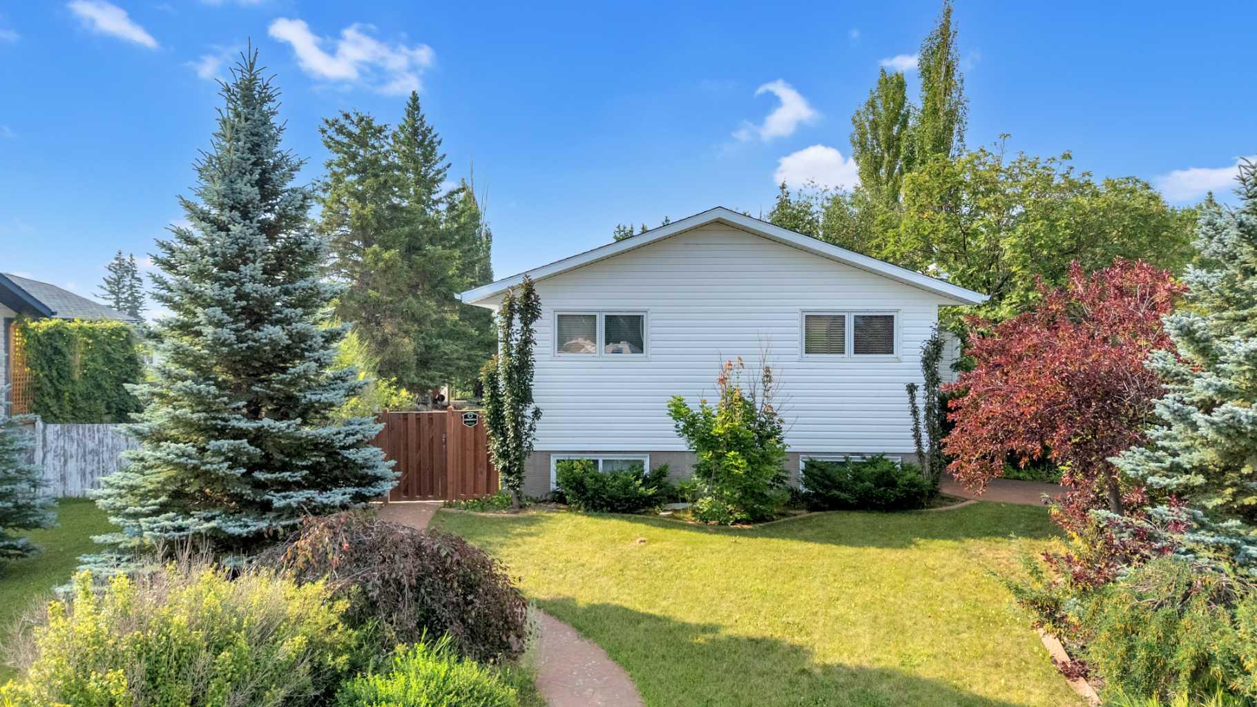 55 Ave Unit 5211, Bashaw, AB T0B 0H0
