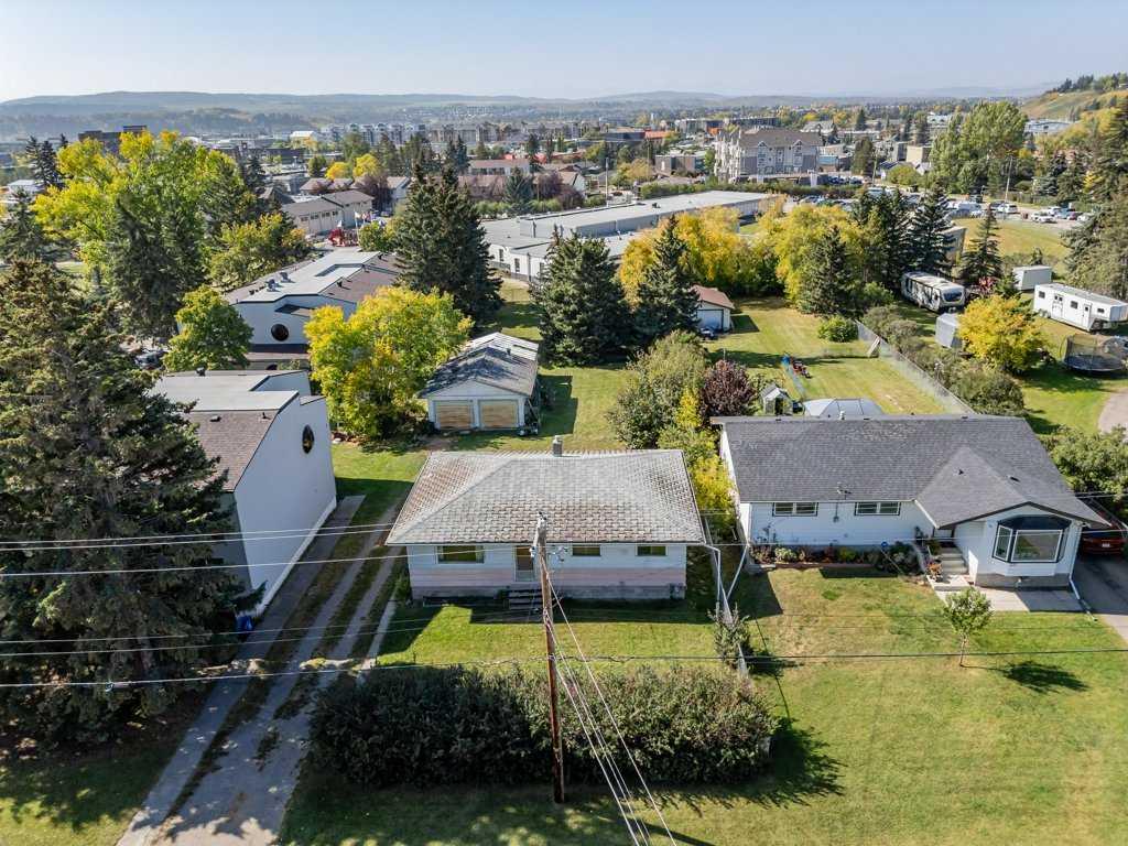 217 Ross Ave, Cochrane, AB T4C 1C9