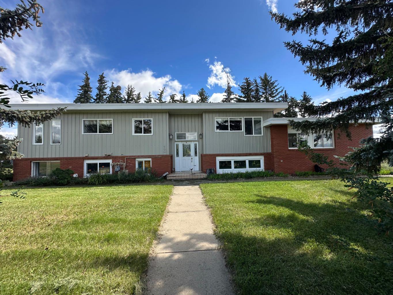 400 Strom St, Heisler, AB T0B 2A0