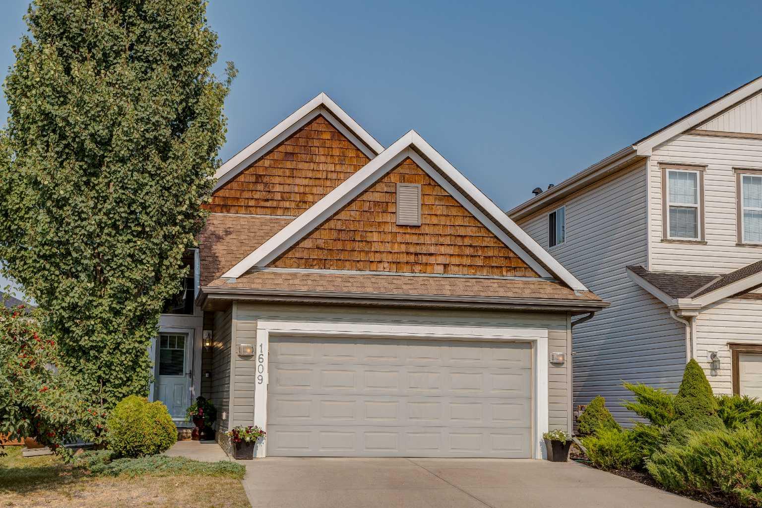 1609 Copperfield Blvd SE, Calgary, AB T2Z 0L2