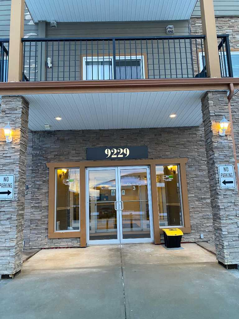 9229 Lakeland Drive Unit 103, Grande Prairie, AB T8X 0B8