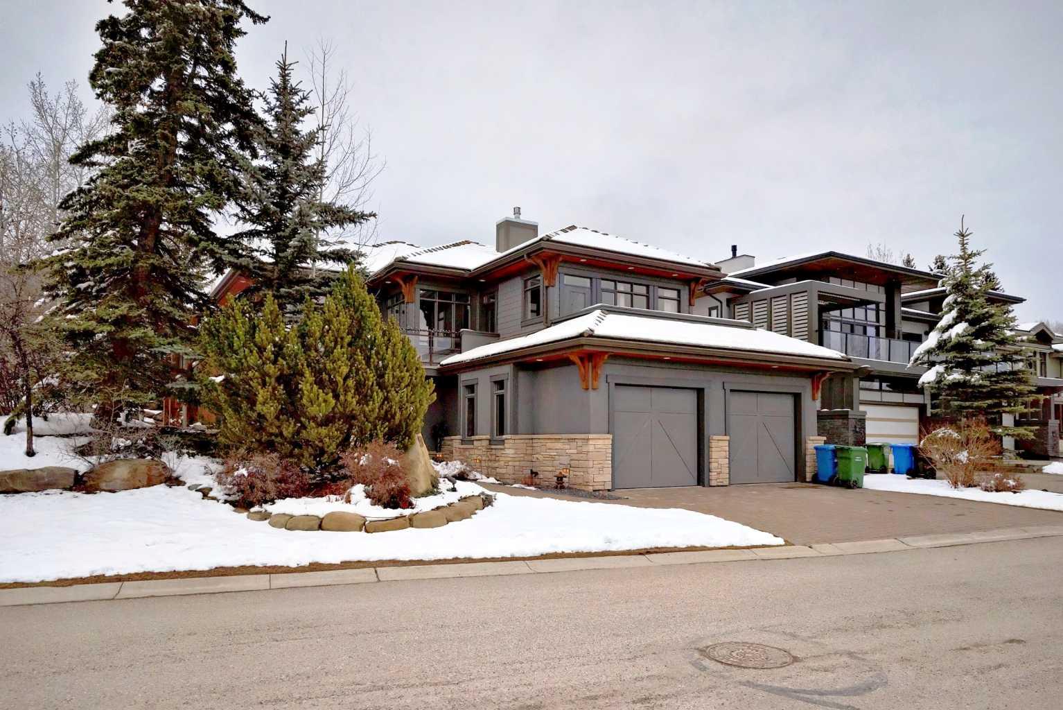16 Spring Valley Ln SW, Calgary, AB T3H 4V2