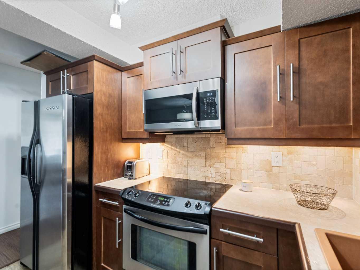 1107 15 Avenue Sw Unit 101, Calgary, AB T2M 0S8