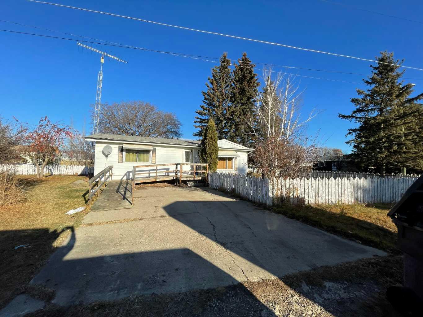 46 Street Unit 5102, Mannville, AB T0B 2W0