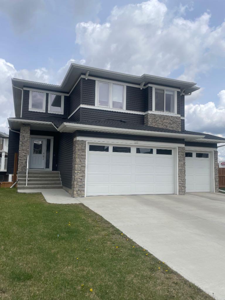 68 Chelsea Cpe, Chestermere, AB T1X 1Z4