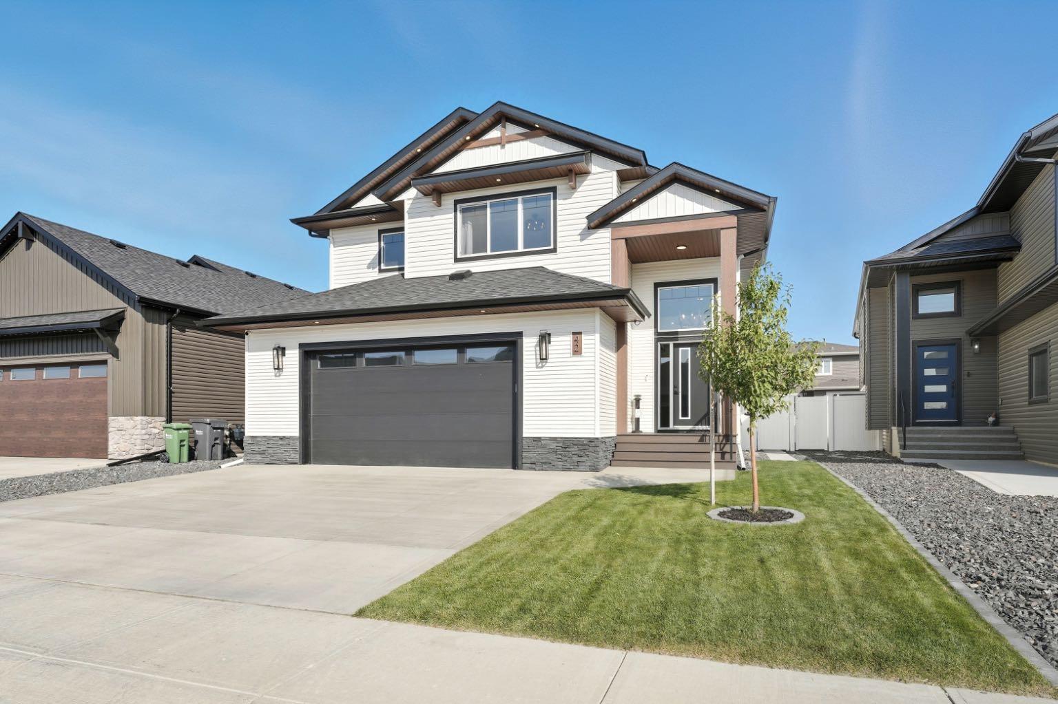42 Longmire Close, Red Deer, AB T4R 0T1