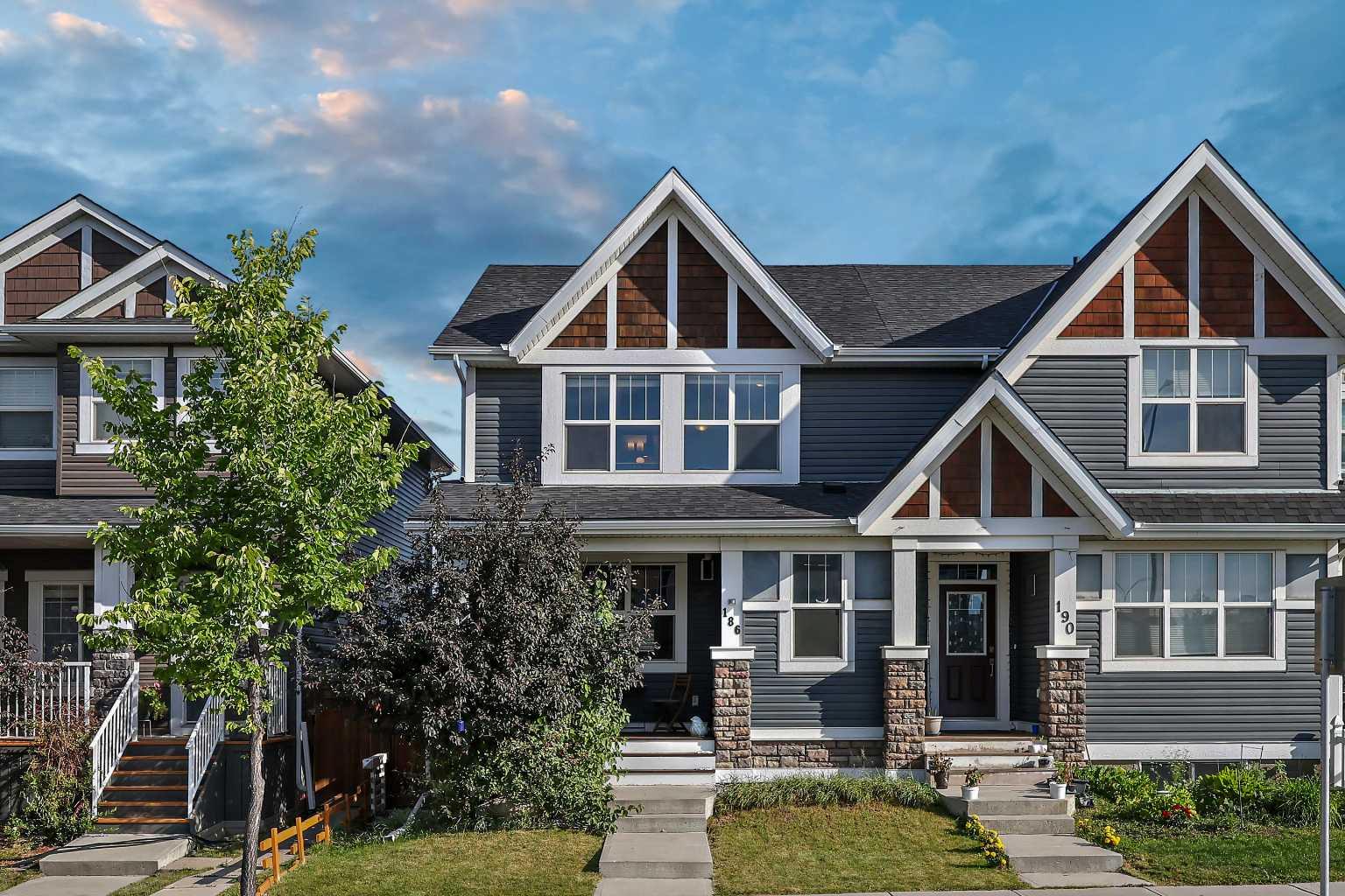 186 Redstone Dr NE, Calgary, AB T3N 0N3