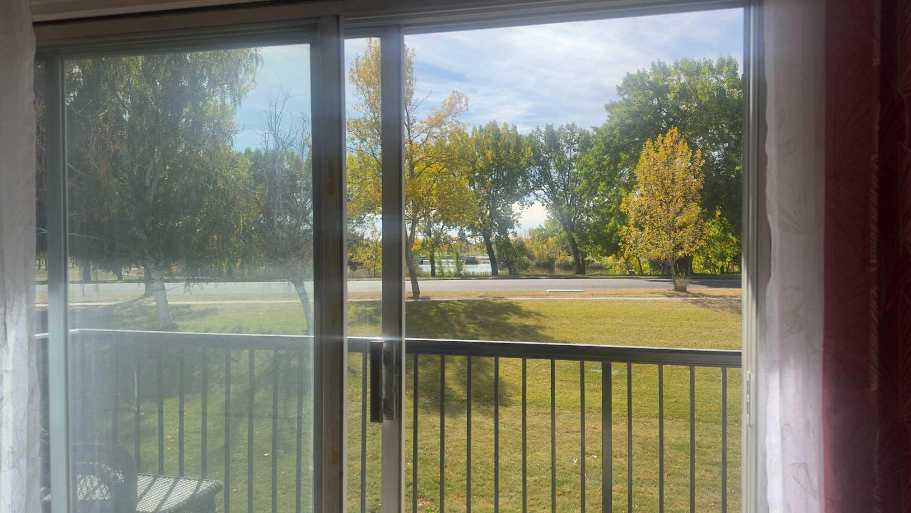 295 Columbia Boulevard W Unit 212a, Lethbridge, AB T1K 4B8