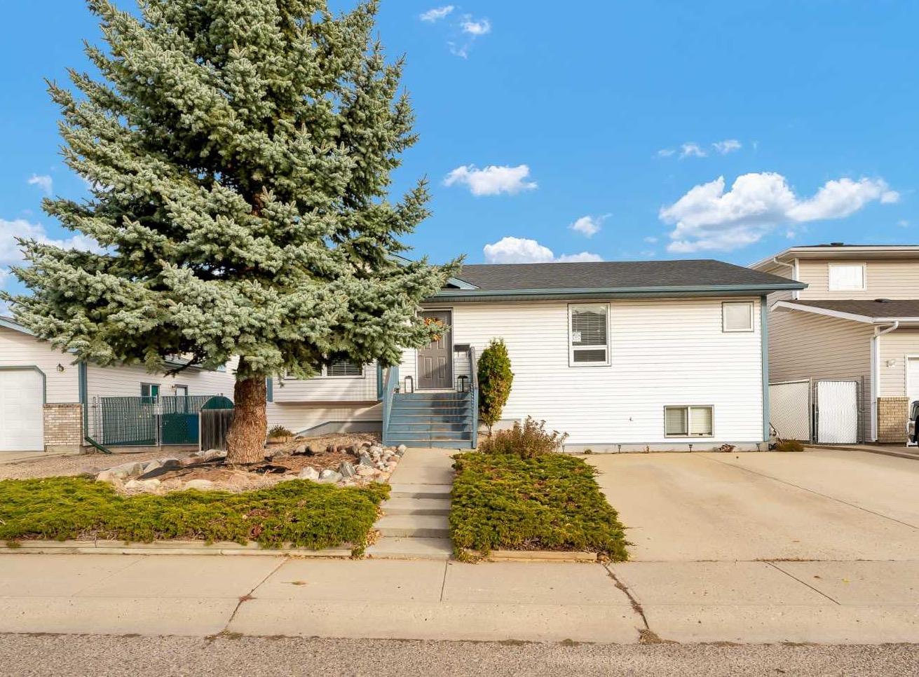 135 Sage Close SE, Medicine Hat, AB T1B 4H4