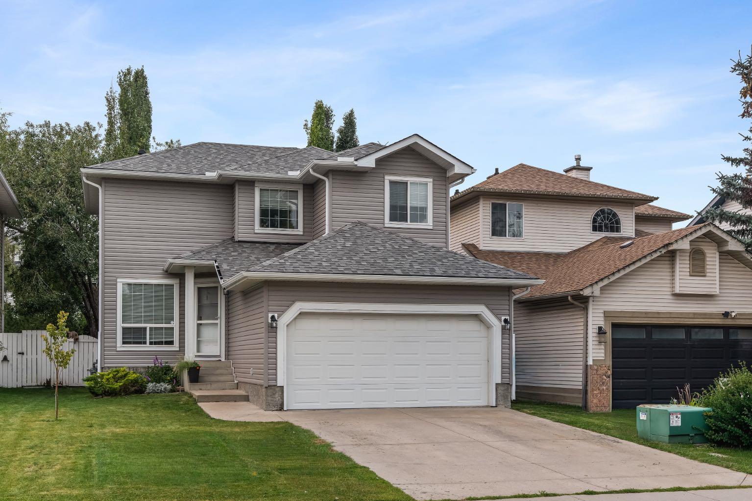 10481 Hidden Valley Dr NW, Calgary, AB T3A 5M2