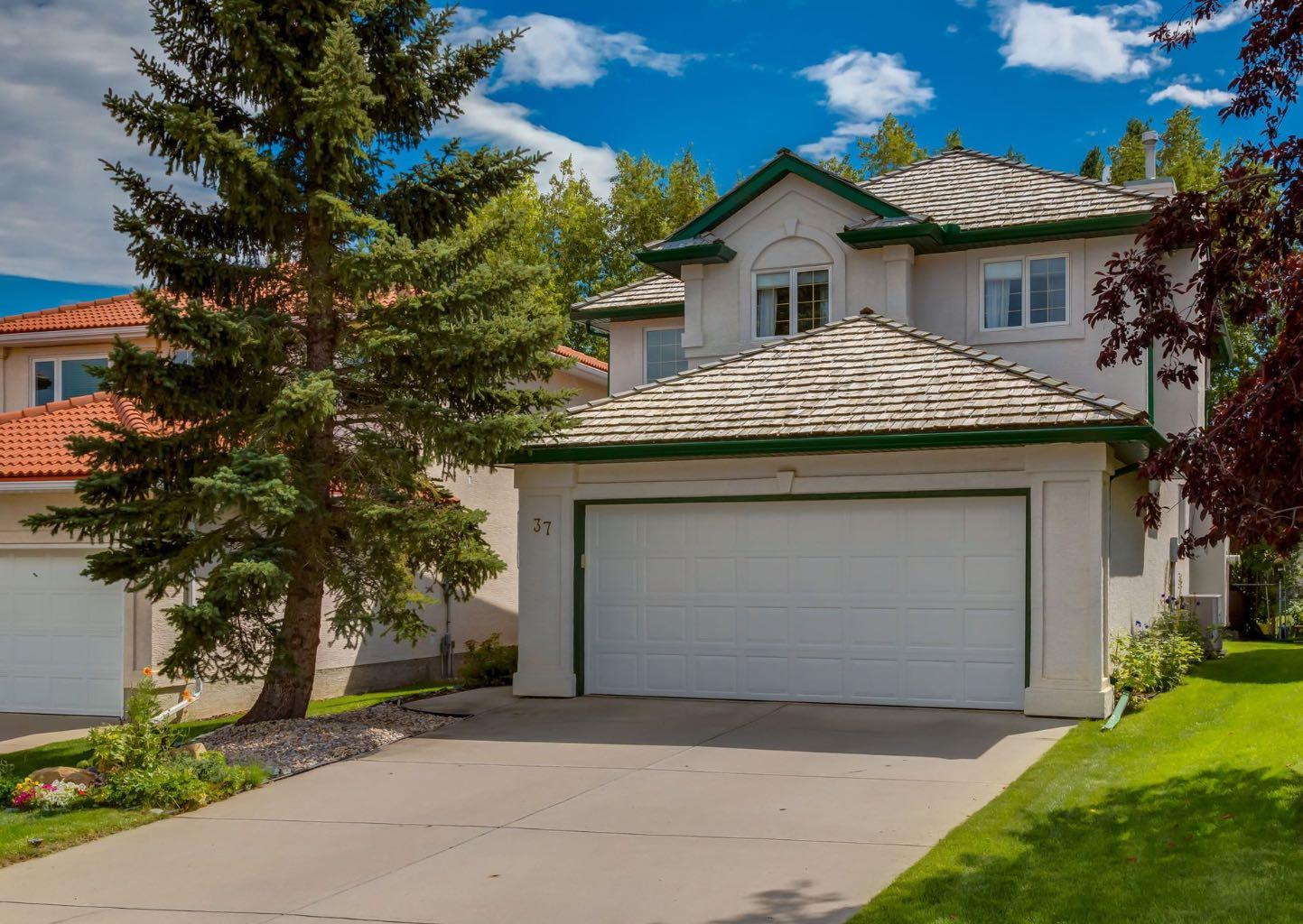 37 Hampstead Gdns NW, Calgary, AB T3A 5Y4