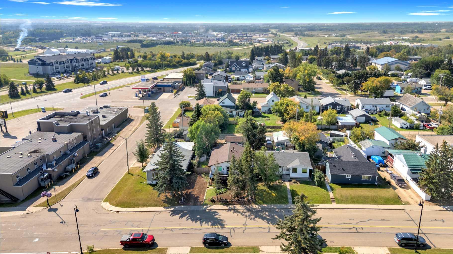 5019 Park St, Blackfalds, AB T0M 0J0