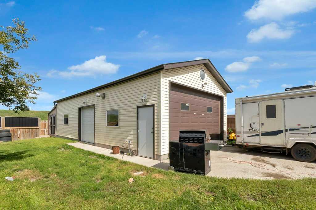 124 Abingdon Way NE, Calgary, AB T2A 6R8