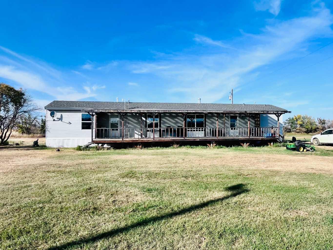 13306 Township Road 330, Hanna, AB T0J 1P0