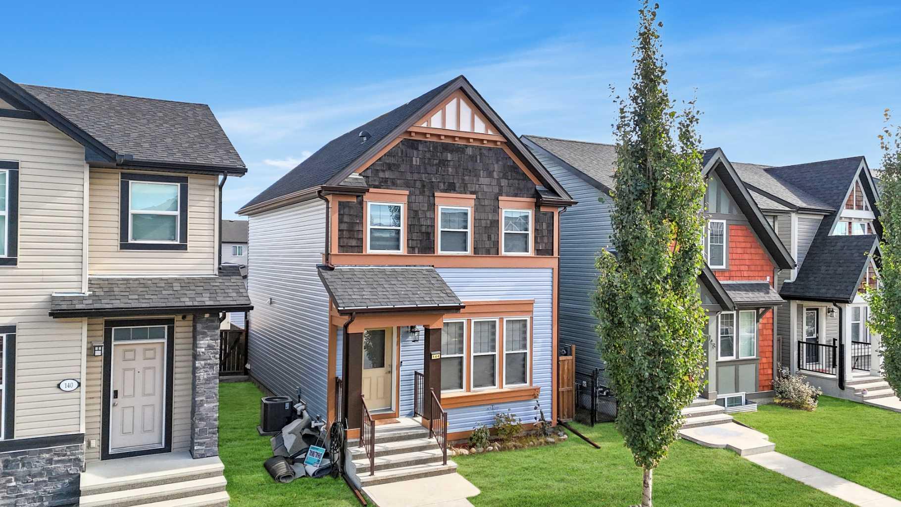 144 Skyview Point Grn NE, Calgary, AB T3N 1B6