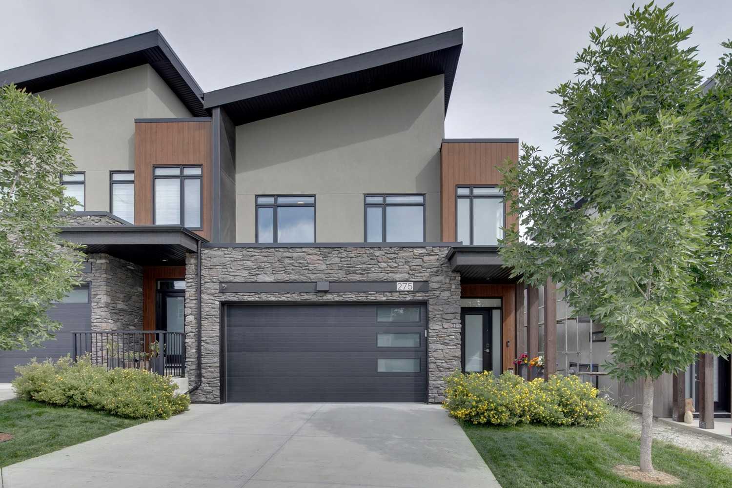 275 Royal Elm Rd NW, Calgary, AB T3G 0G8