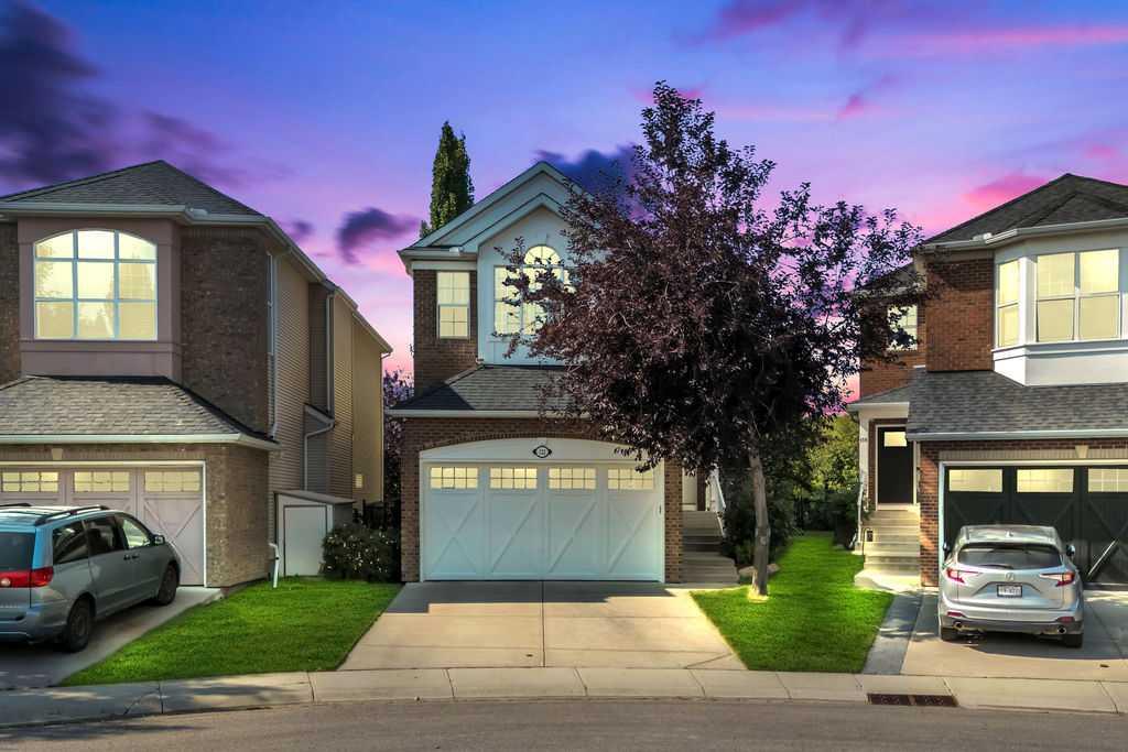 122 Discovery Ridge Gdns SW, Calgary, AB T3H 5L6