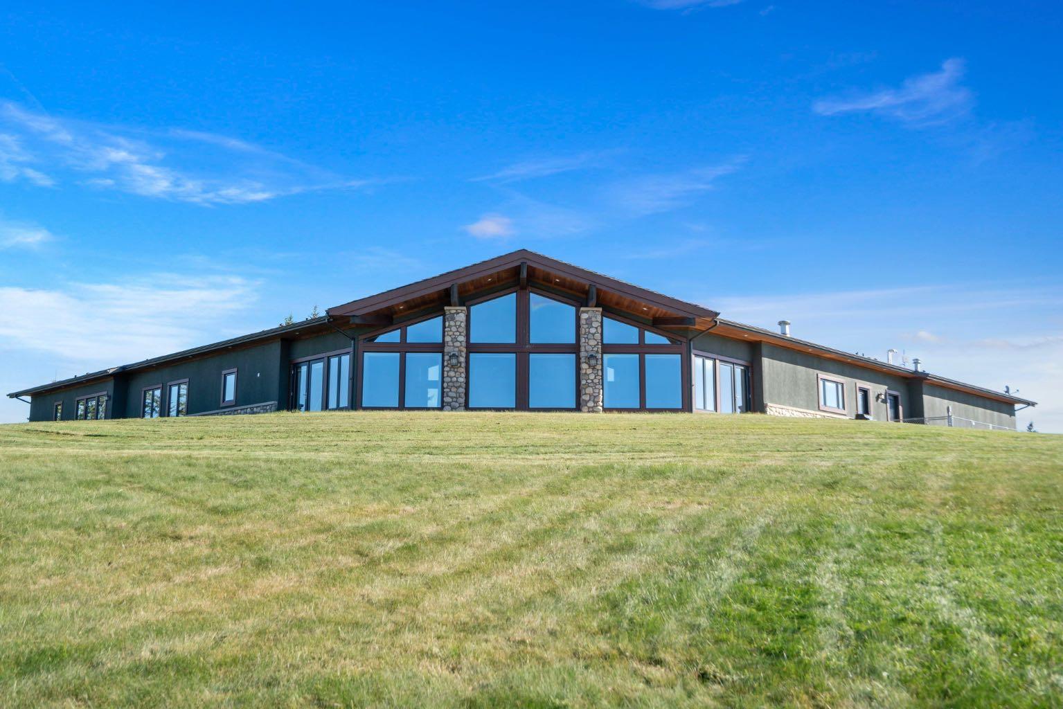44110 Township Road 242, Calgary, AB T3Z 0B8