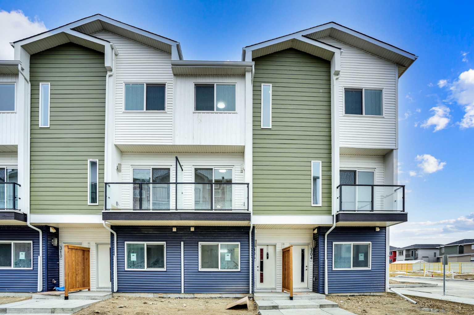 306 Red Sky Villas NE, Calgary, AB T3N 2M2