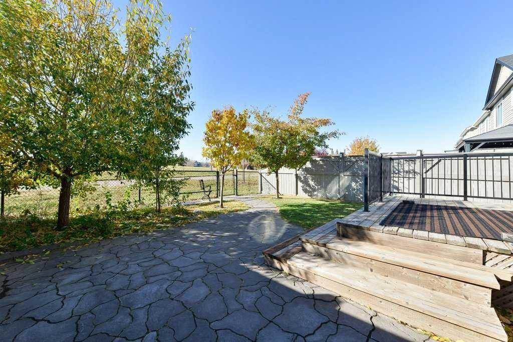 28 Auburn Glen Close SE, Calgary, AB T3M 1P6