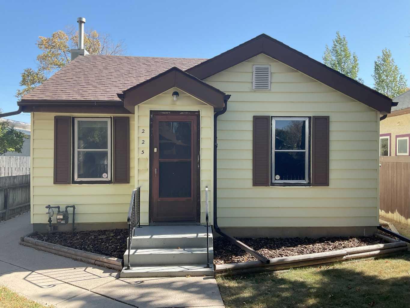 15 Street N Unit 225, Lethbridge, AB T1H 2X5