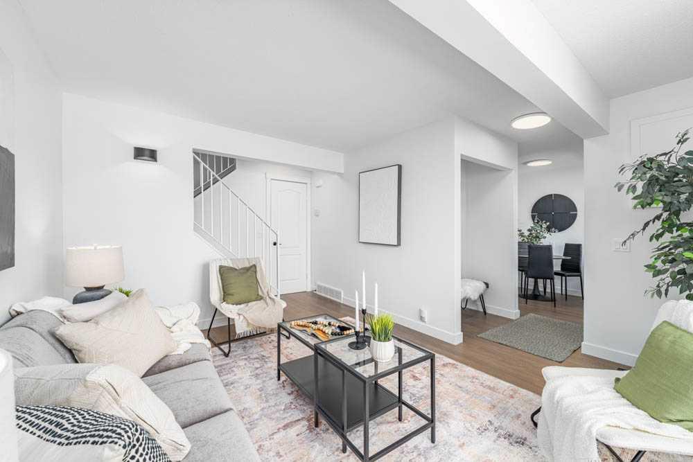1055 72 Avenue Nw Unit 20, Calgary, AB T2K 5S4