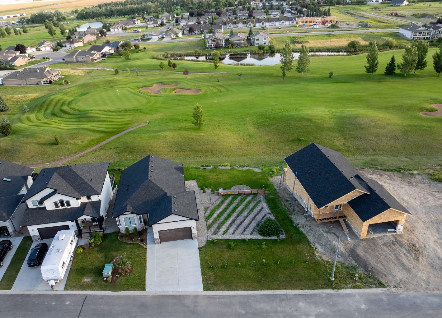 702 Fairways Dr, Vulcan, AB T0L 2B0