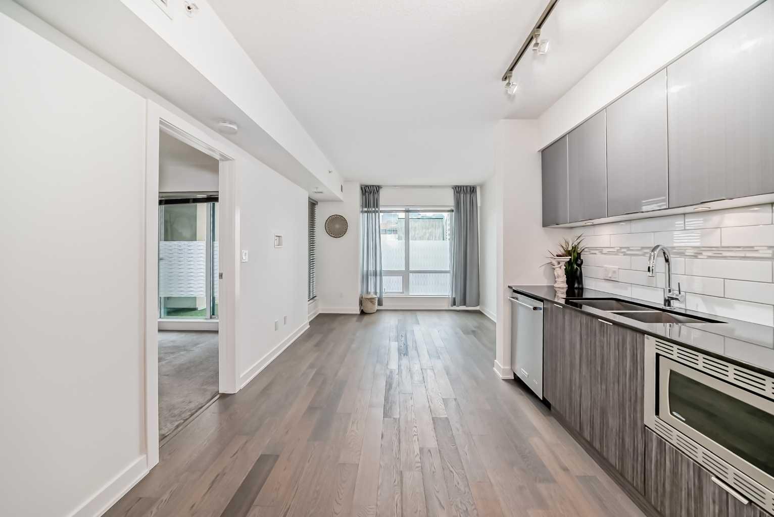 930 6 Avenue Sw Unit 2107, Calgary, AB T2P 1J3