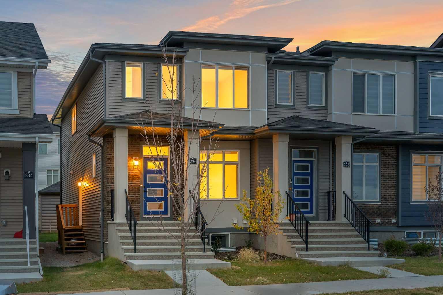 230 Carrington Gate NW, Calgary, AB T3P 1E1