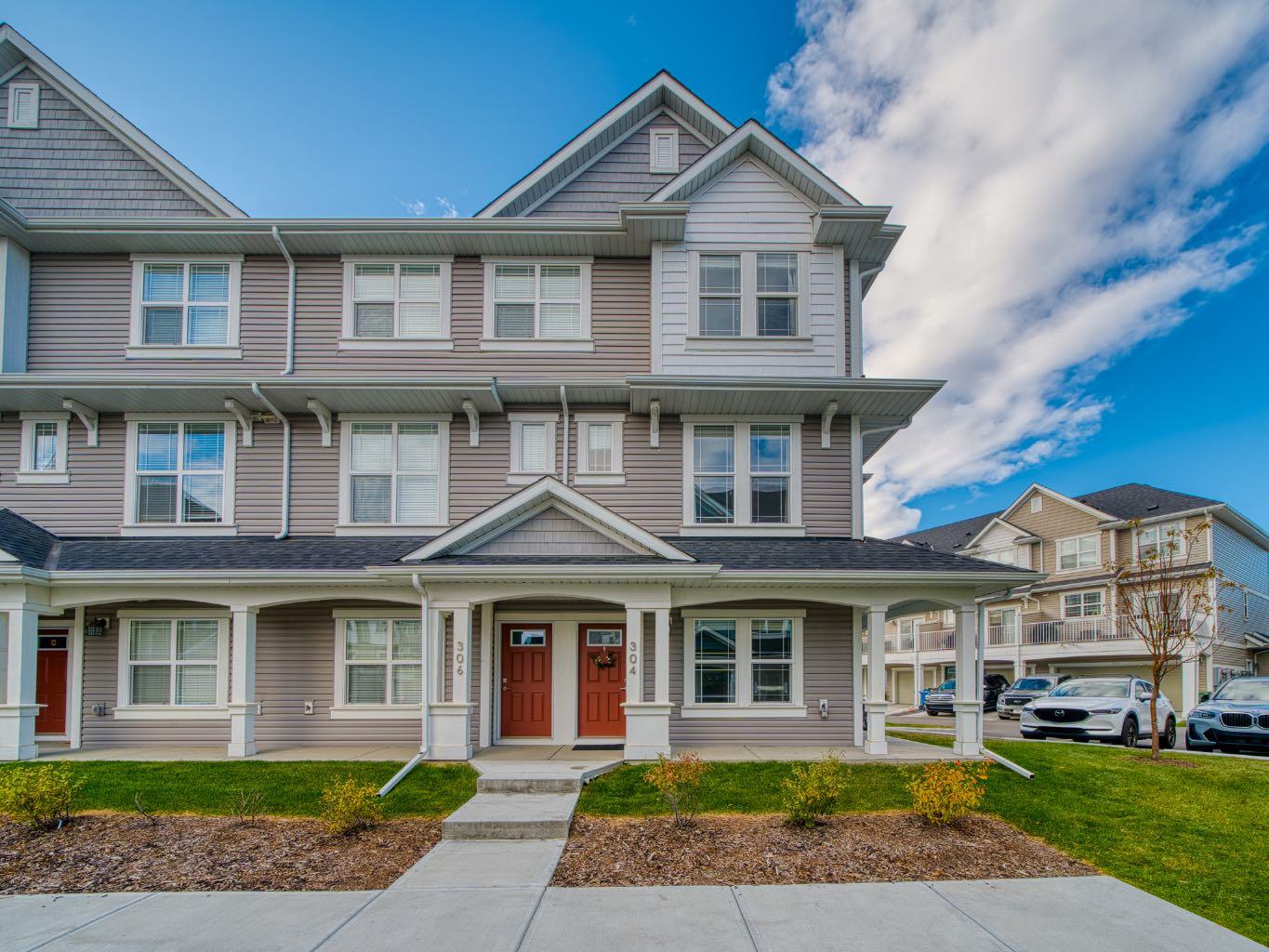 304 Copperstone Mnr SE, Calgary, AB T2Z 5G3