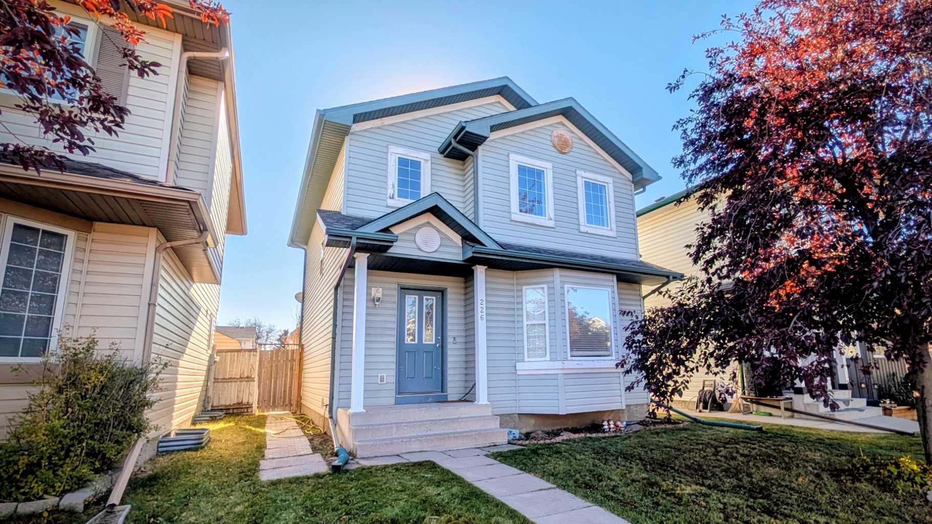 226 Erin Cir SE, Calgary, AB T2B 3K1