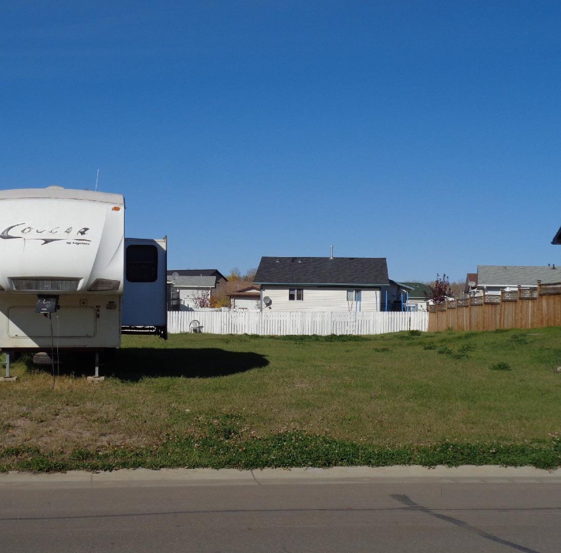 24 Bjornson Ave, High Level, AB T0H 1Z0