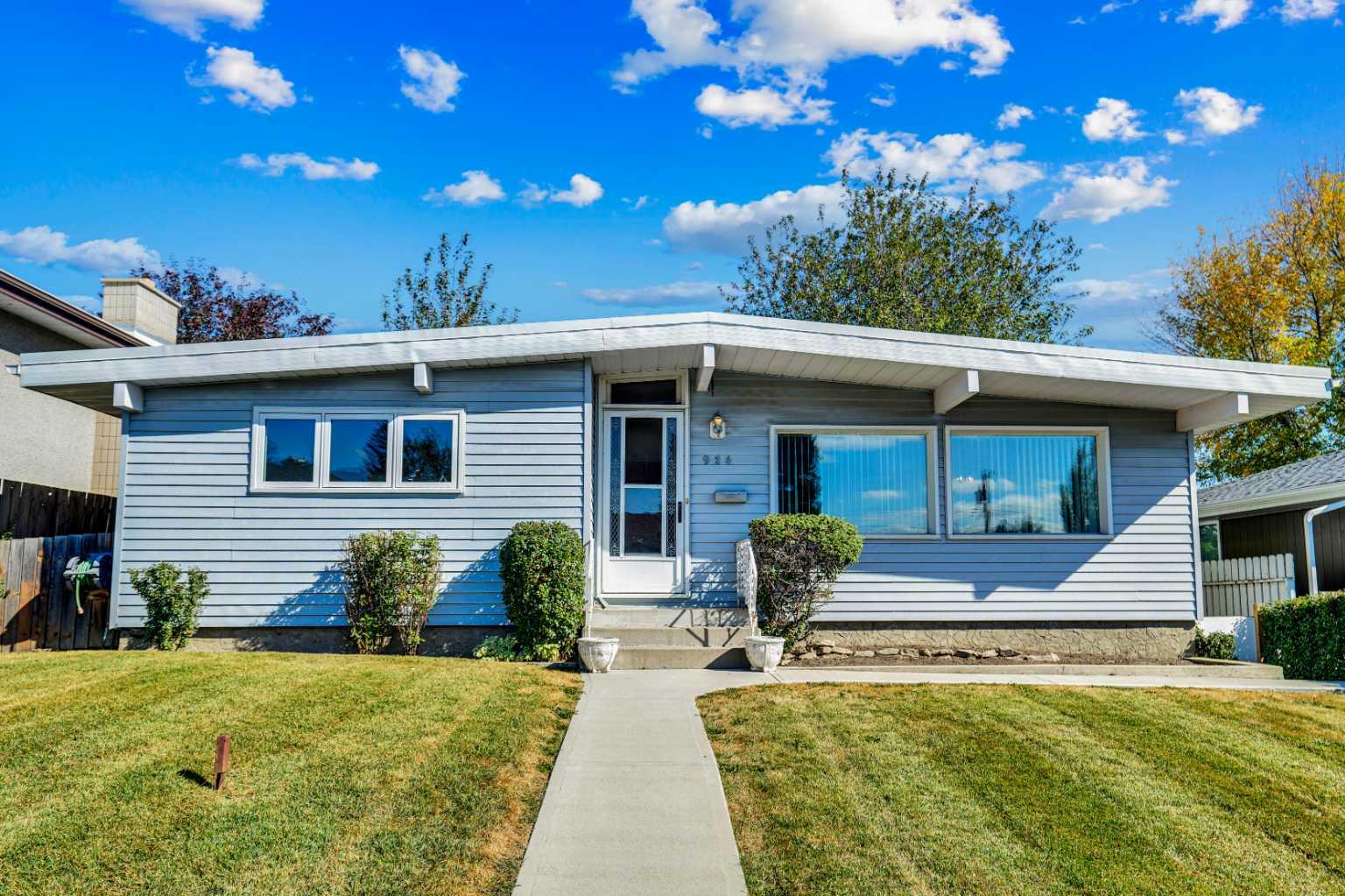924 Mayland Dr NE, Calgary, AB T2E 6C4